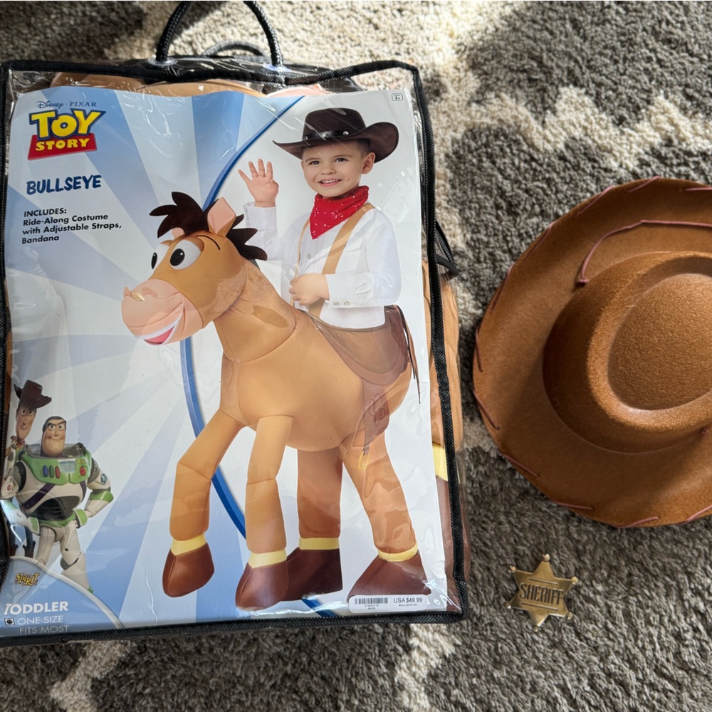 Bullseye Costume plus hat and badge!
